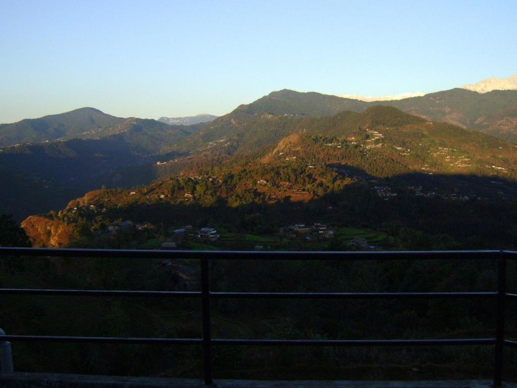 Mystique Highland Resort Pokhara Bagian luar foto